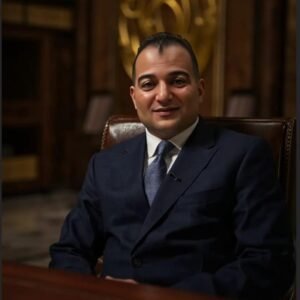 الاستاذ_عمرو_رؤوف_مربع2