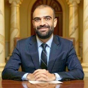 الاستاذ_محمود_يحيى_مربع2
